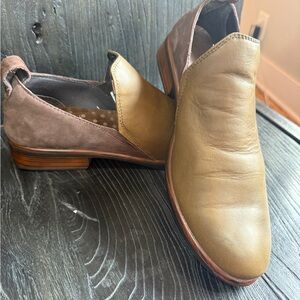 Naot Leather Cutout Two Tone Ankle Booties Size 11 (42)